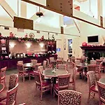 Hawthorn Suites by Wyndham Arlington/DFW South 